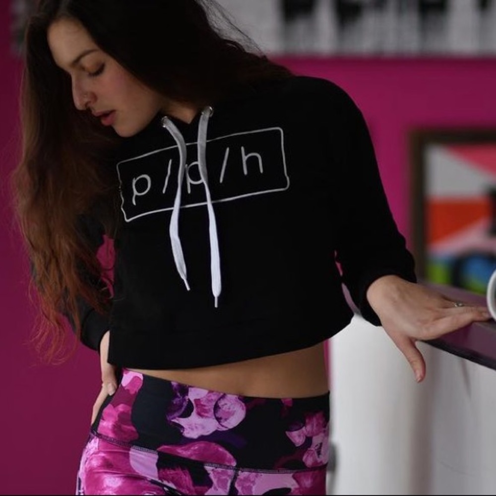 Pretty Potheads Black Cropped Hoodie Size Small